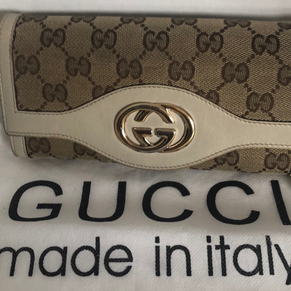 Gucci Handbags - 💯 %Authentic, Gorgeous long wallet Gucci
